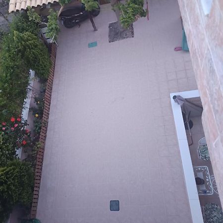 Airport Anasta Casa Apartment Артемида Екстериор снимка