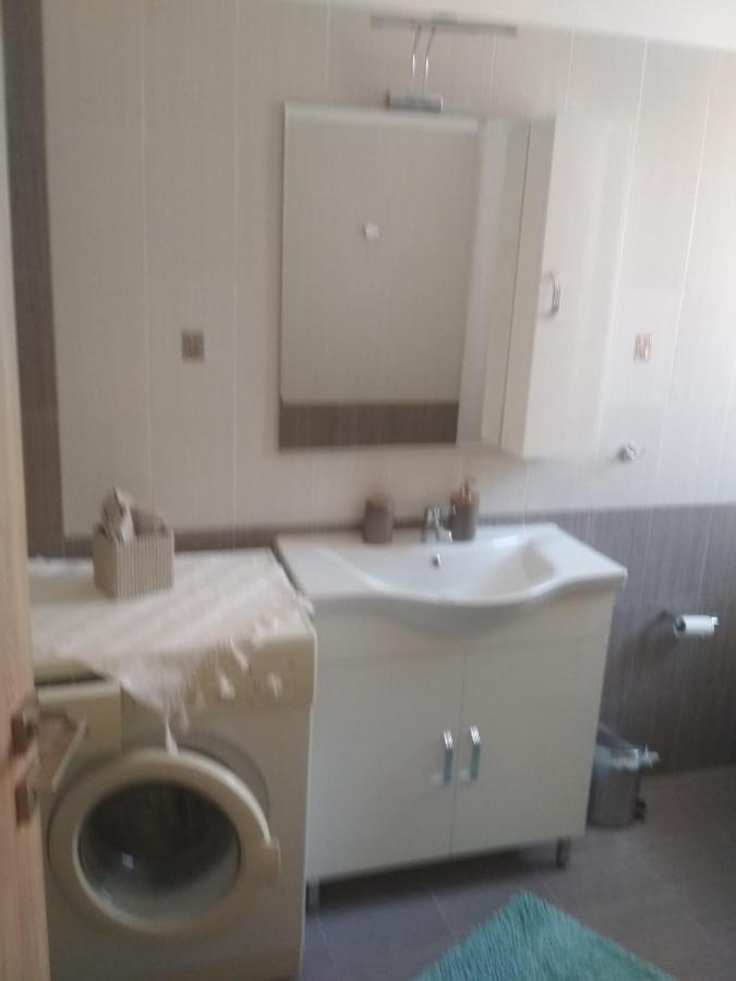 Airport Anasta Casa Apartment Артемида Екстериор снимка
