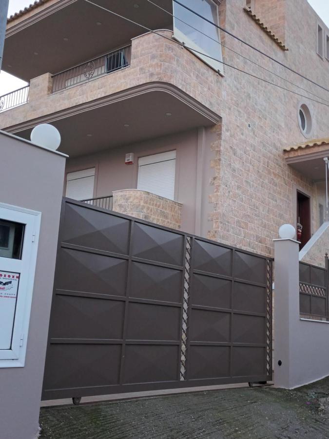 Airport Anasta Casa Apartment Артемида Екстериор снимка
