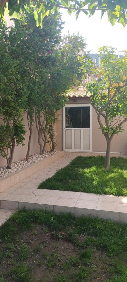 Airport Anasta Casa Apartment Артемида Екстериор снимка