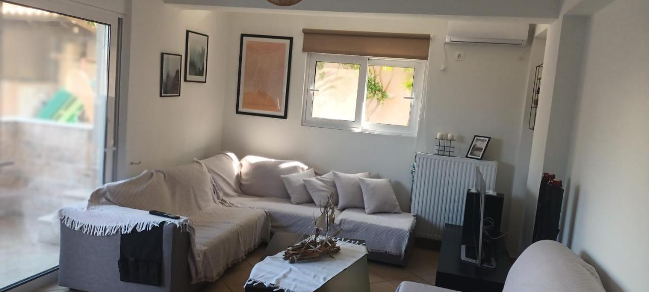 Airport Anasta Casa Apartment Артемида Екстериор снимка