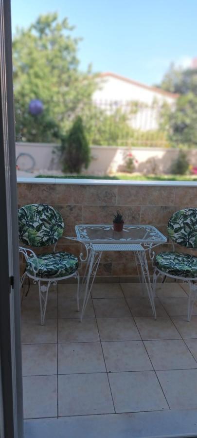 Airport Anasta Casa Apartment Артемида Екстериор снимка