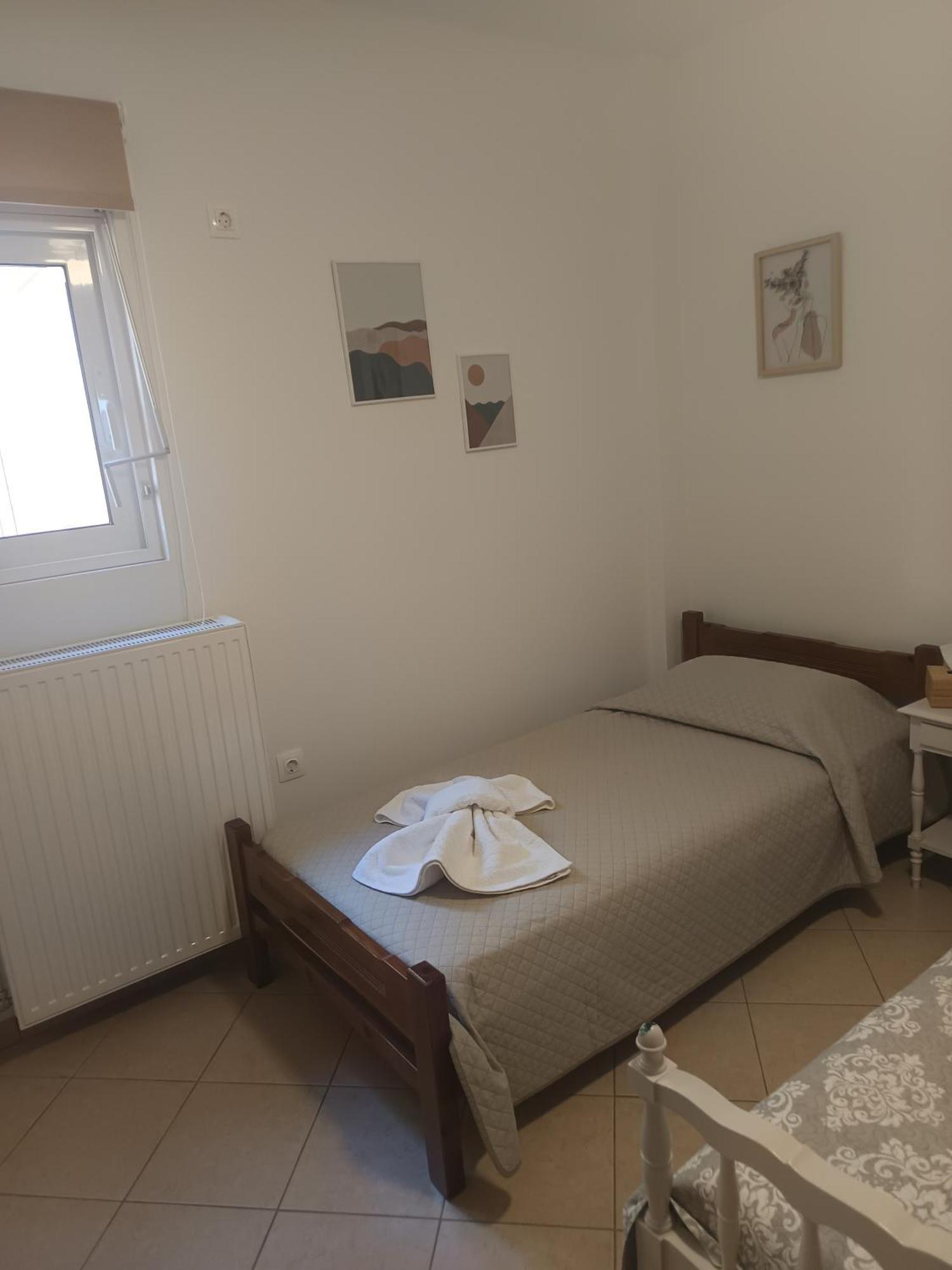 Airport Anasta Casa Apartment Артемида Екстериор снимка