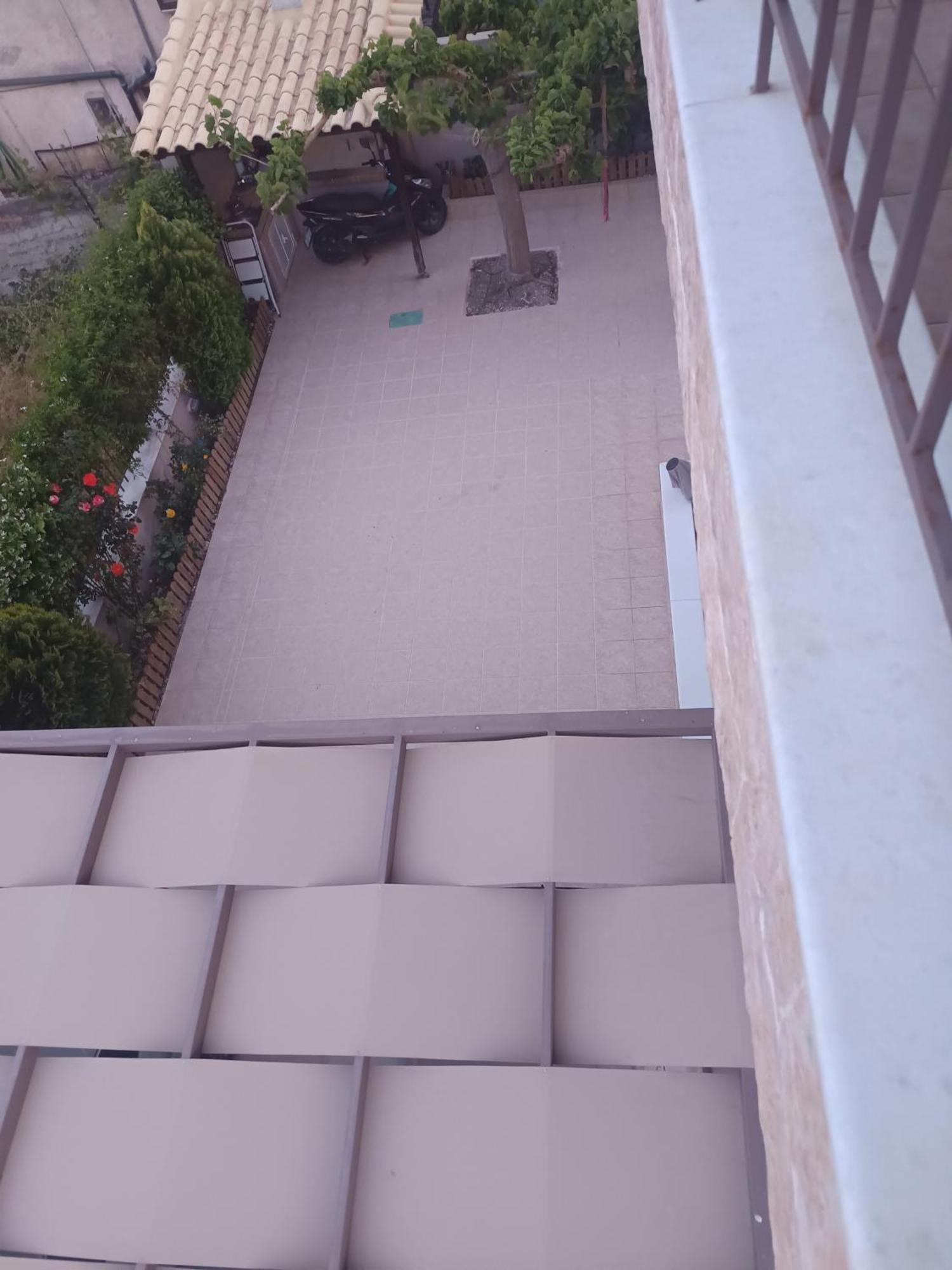 Airport Anasta Casa Apartment Артемида Екстериор снимка